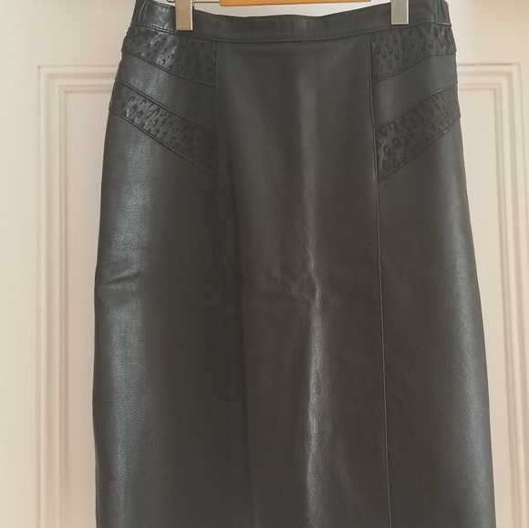 unknown Dresses & Skirts - Vintage Genuine Leather Pencil Skirt. Size Large
